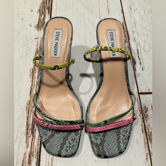NWOT STEVE MADDEN LOFT SLIDE SANDALS MULTI SNAKE PRINT - Picture 1 of 8